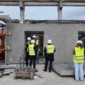 Wizyta w fabryce Pekabex. Zobacz jak powstaje osiedle Zielone Staromieście